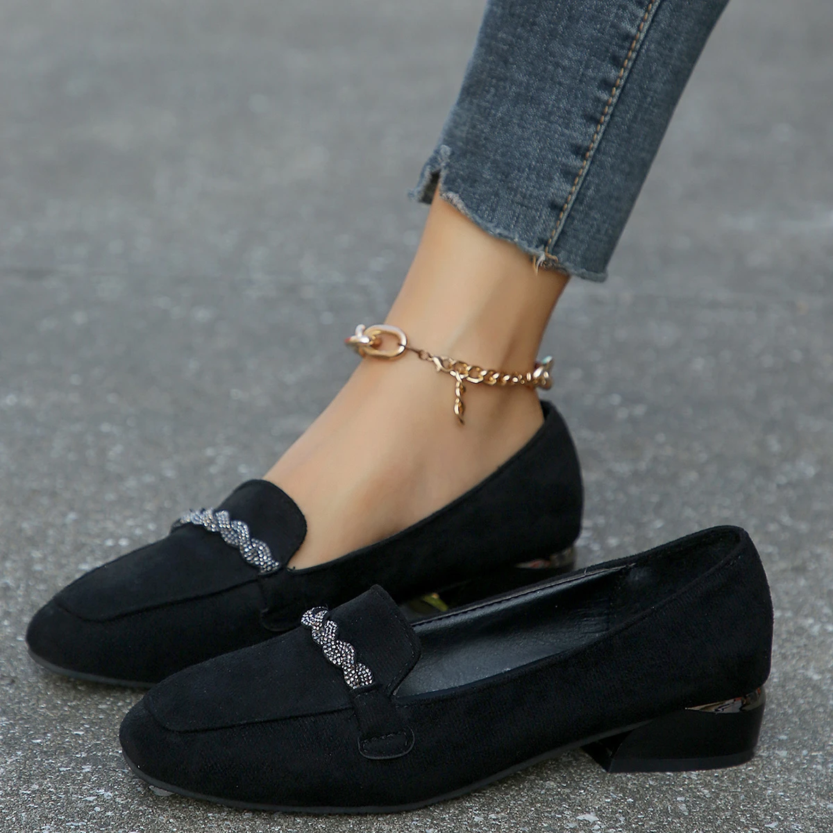 New Crystal Chain Flock Loafers Women Low Heels Shoes Espadrilles Women Shoe Ballerina Retor Square Toe Nubuck Velvet Moccasins