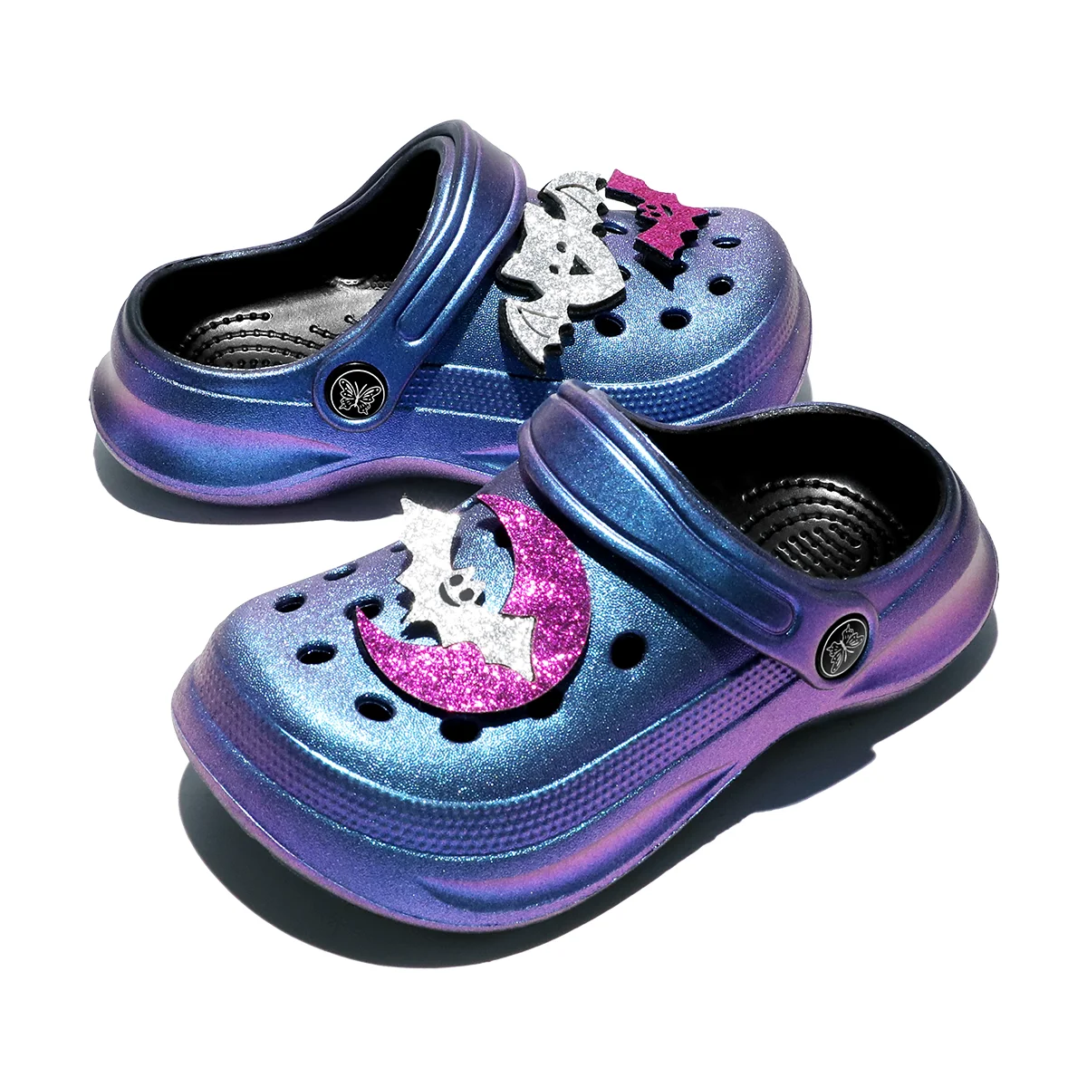 Kinder Slip-On Clogs und Pantoletten - Atmungsaktive, Wasserdichte EVA-Gartenschuhe mit Dekorativer Kette für Strand und Alltag 168 – Detail 4