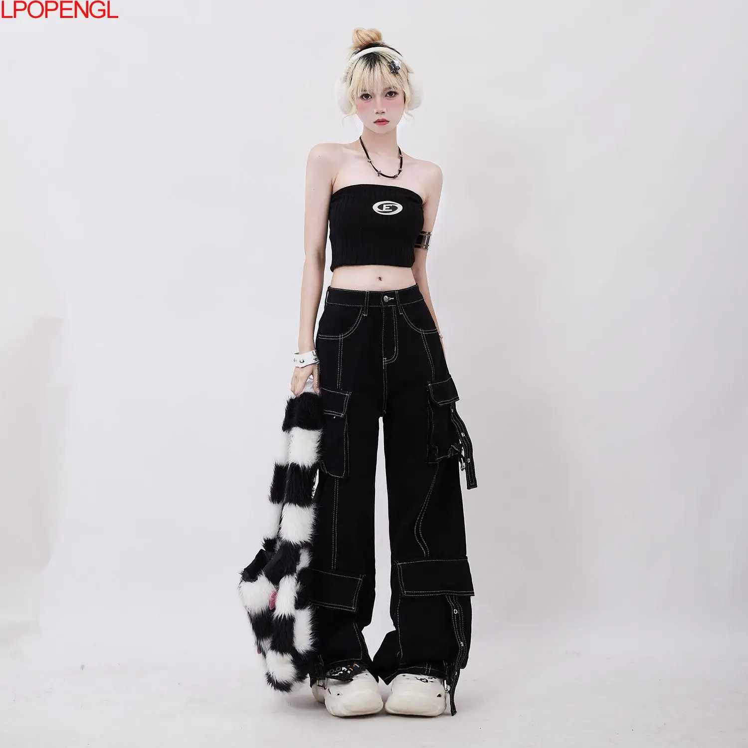 2026 New Woman American Retro Multi Pocket Workwear Versatile Straight Loose Wide Leg Pants Streetwear High Waisted Button Jeans