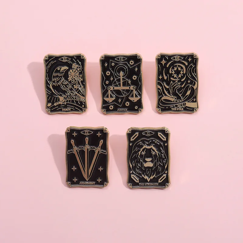 Gothic Tarot Enamel bros matahari lintas Bulan Pedang Raven hitam kucing kerangka Tarot logam lencana Punk pin Lapel Aksesori perhiasan