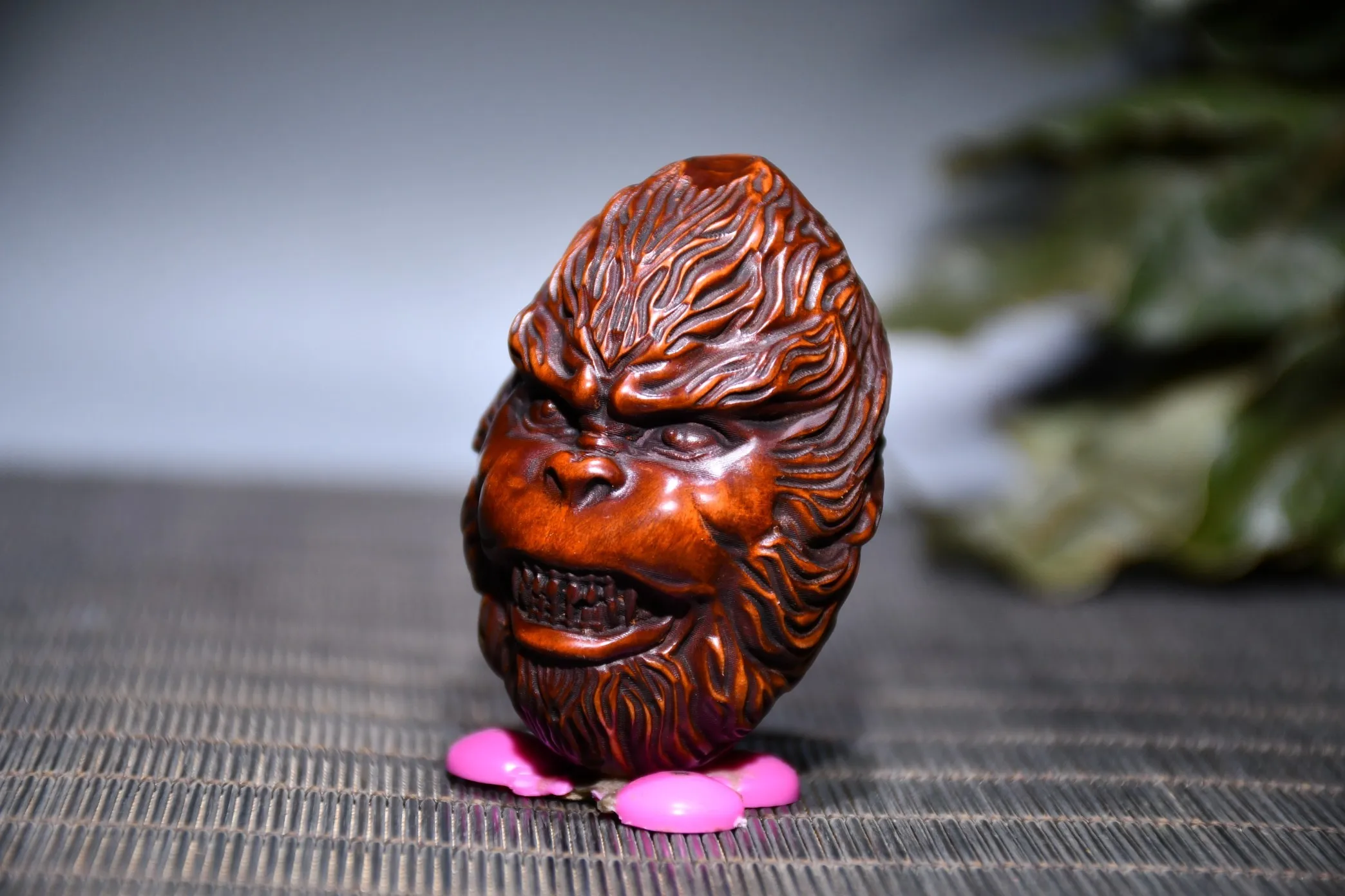 King Kong gorilla monkey statue wood carving Wukong sculpture cartoon character collection model chimpanzee toy boy children gif