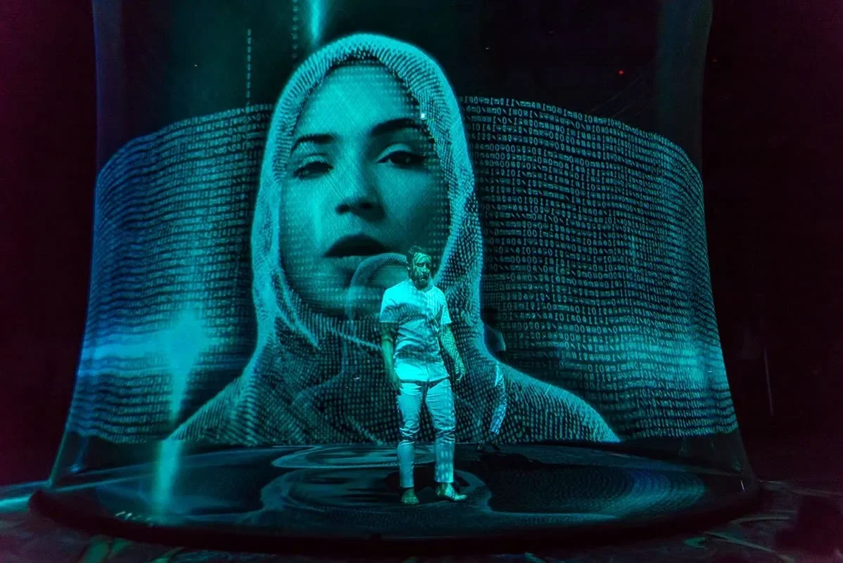 Factory price 2025 NEW holographic mesh screen for stage performances 2X3 3X6 4X6M customizable SIZE
