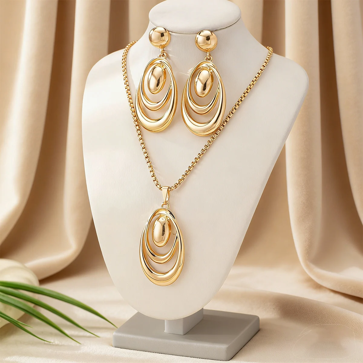 Minimalist Geometric Water Drop Jewelry Set Women Layered Oval Pendant Necklace & Dangle Earrings Timeless Fashion Jewelry