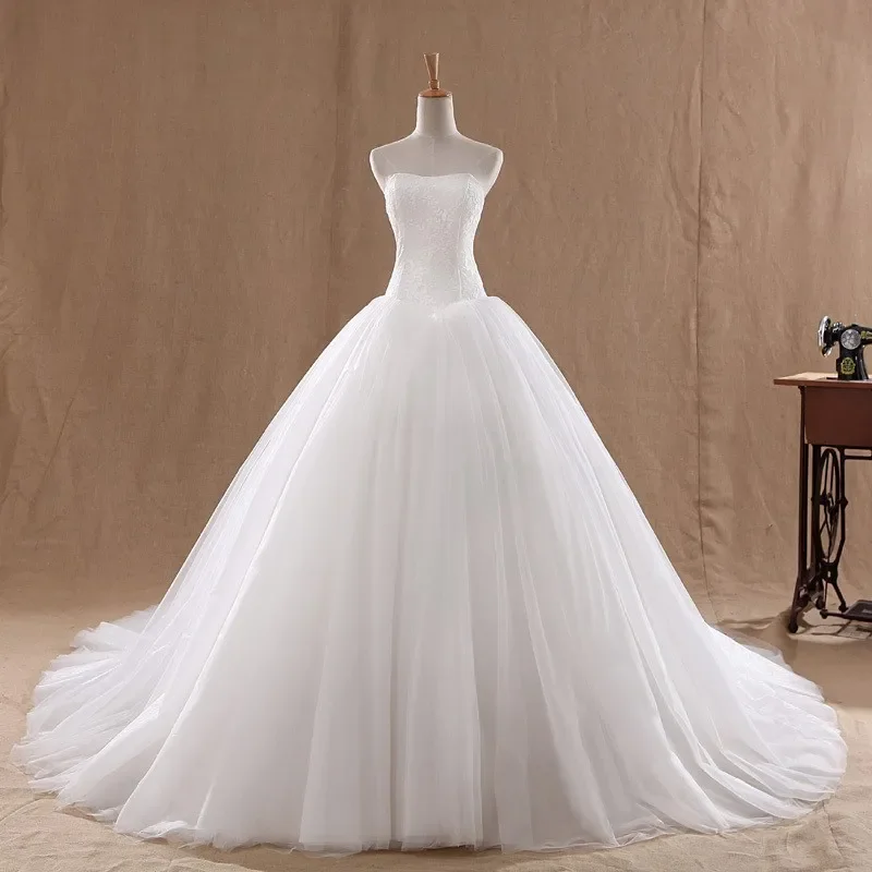 Hot Sale 0.8M Court Train Wedding Dress 2025 Cheap Celebrity Strapless Vintage Tulle Bridal Ball Gown Organza Lace bridal dress