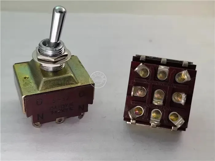 

Nihon Kaiheiki S-320n-0n 9 foot 2 gear button switch 9A250VAC