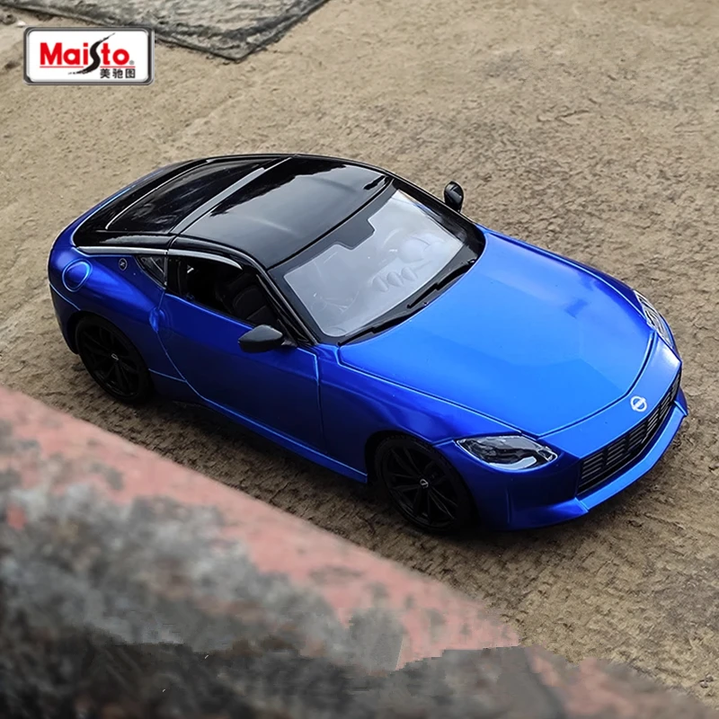 Maisto 1:24 Nissan Z Paduan Model Mobil Sport Diecast Logam Track Mobil Balap Kendaraan Model Simulasi Koleksi Hadiah Anak-anak