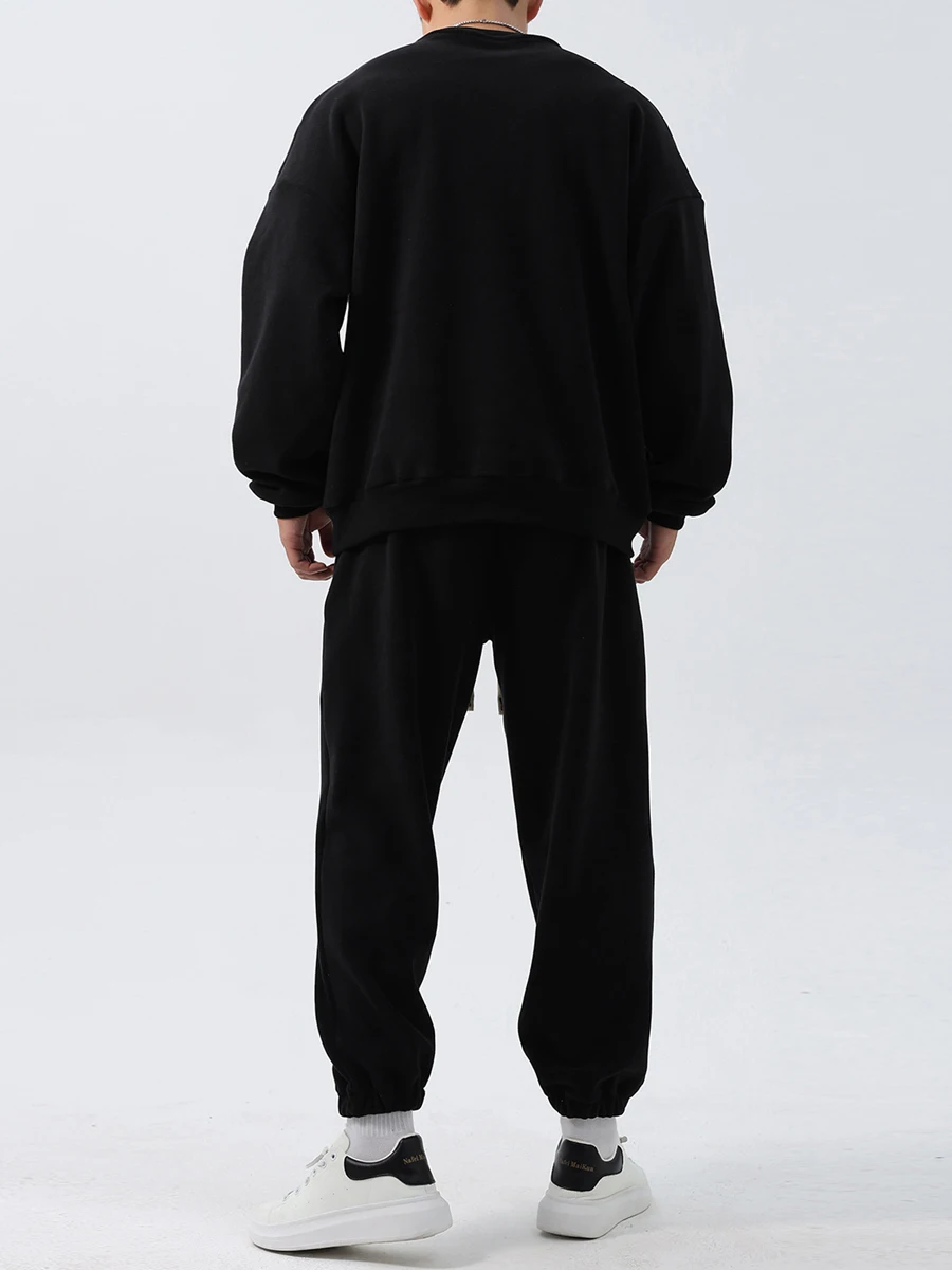 Men\'s 2 Piece Sweatsuits Set Warm Solid Color Crew Neck Long Sleeve Fleece Sweatshirts and Drawstring Pants Fall Winter Outfits