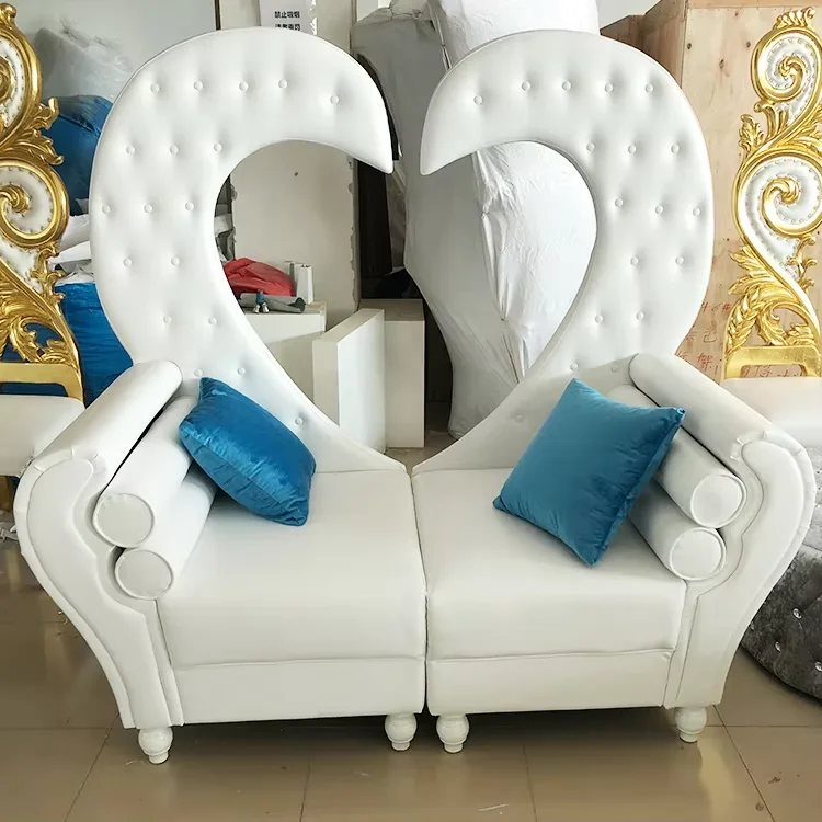 Factory New Product For Wedding Customized Soft Bag Luxury Style High Back White Love Shaped Sofa Chair With Foot Step