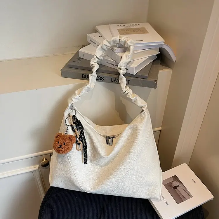 

Осень 2024, 681, новая сумка на молнии на плечо, подмышки, пригородная сумка, большая вместительная модная женская сумка, большая сумка