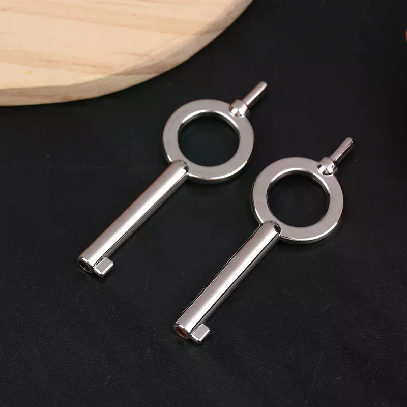 2pcs Standard Law Enforcement Handcuffs Keys American Style Universal Flat Key Blank Special Handcuff Lock Keychain