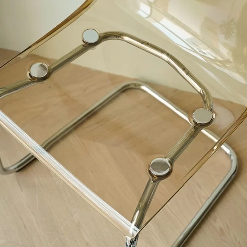 เก้าอี้รับประทานอาหารท่อ PC + เหล็กที่มีการออกแบบอะคริลิคใสและเสน่ห์สแกนดิเนเวียนที่เรียบง่าย ความจุในการโหลด 300 กก.