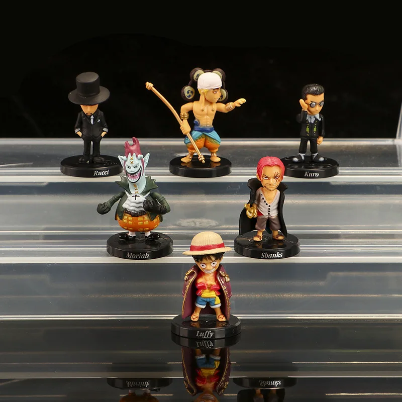 Zabawkowa figurka Mini 12-częściowe modele figurek Anime Luffy Red Hair Bucky Luqi Dekoracja stacji roboczej Mała lalka Prezent dekoracyjny