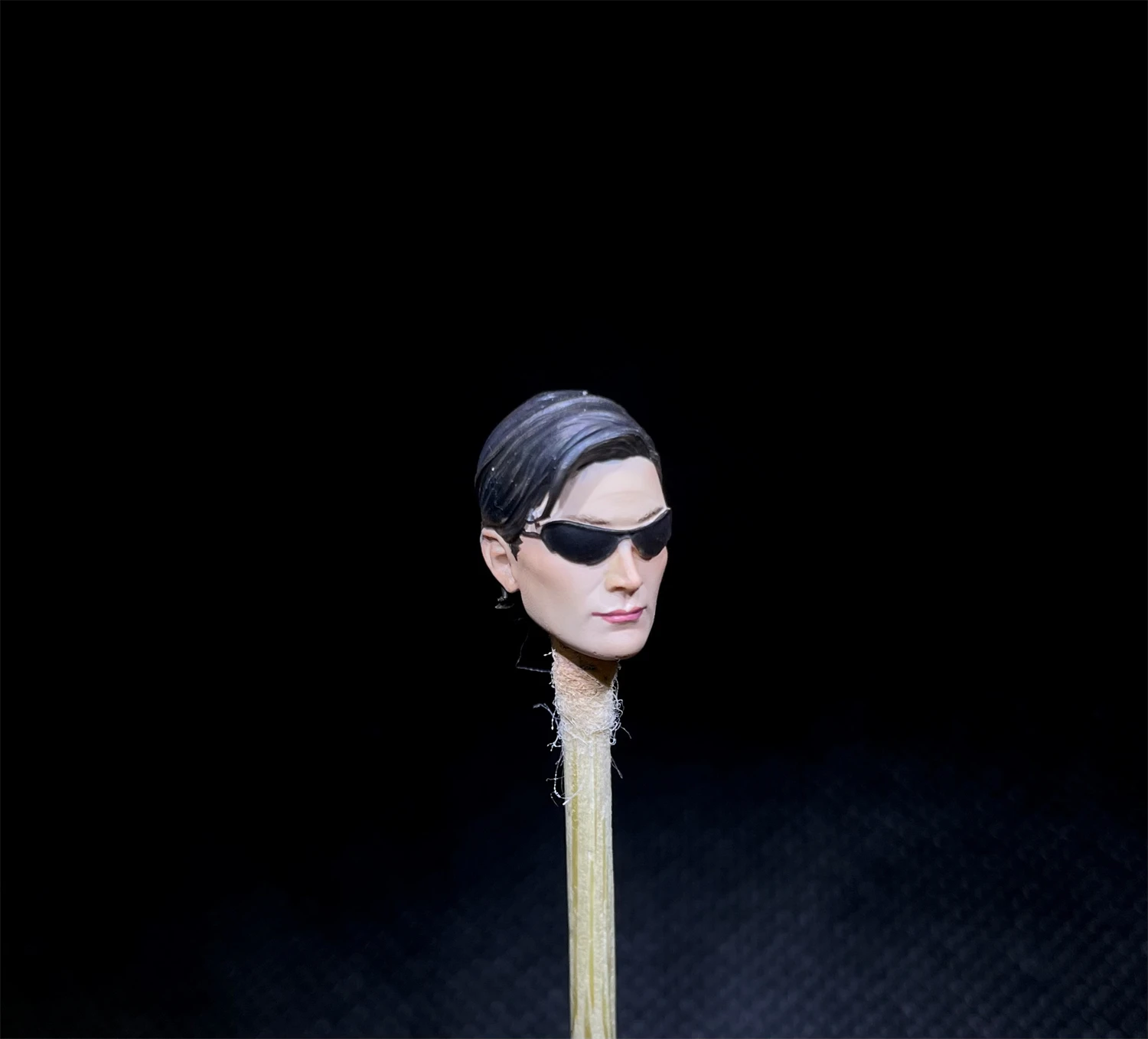 1:18 Scale Painted Carrie-Anne Moss Agent Girl Head Sculpt With Sunglasses Fit For 3.75