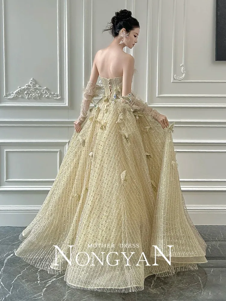 Een nieuwe strapless afstudeerceremonie, lichte luxe ochtendjurk en roosterjurk voor gastheer van banketten