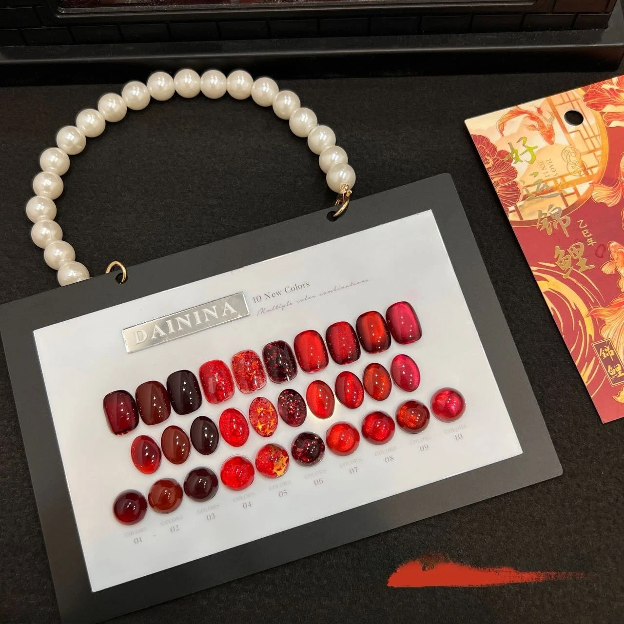 

15ml 10Colors Shine Red Winter Christmas Cat Magnetic Nail Gel Polish Sparkling Glitter Semi Permanent Soak Off UV Gel Varnishes