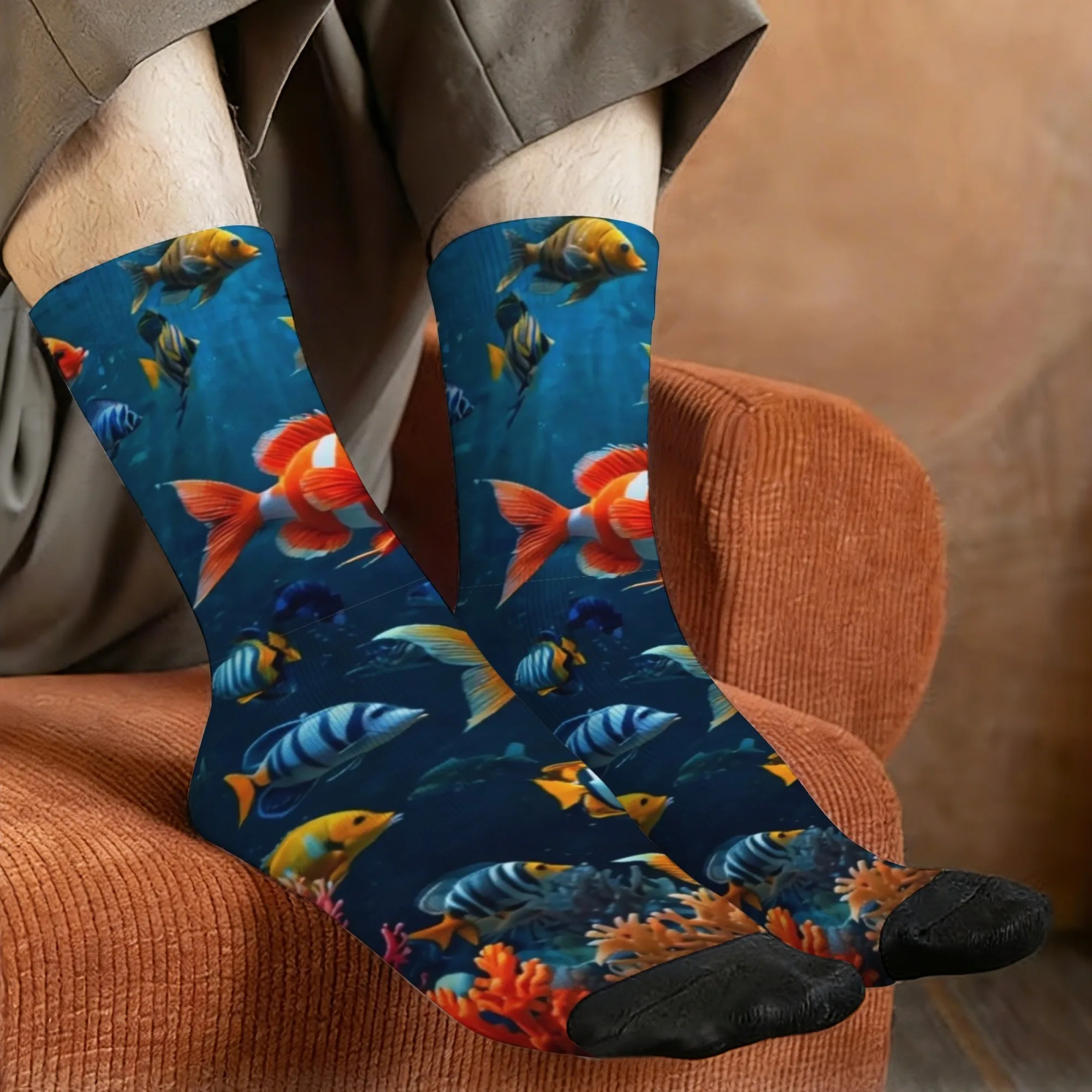 Retro deep-sea tropical fish print men's socks, novel street style ocean-themed casual socks, fun party and holiday gift.