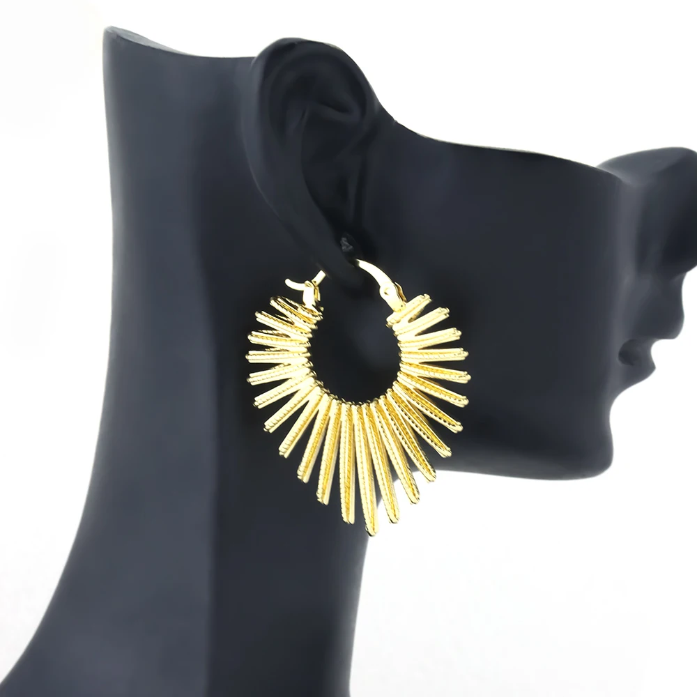 Geometric Sun Ray Heart-shaped Hoop Earrings Jewelry for Women Female Light Luxury Senior Sense Exaggerated Fan Ear