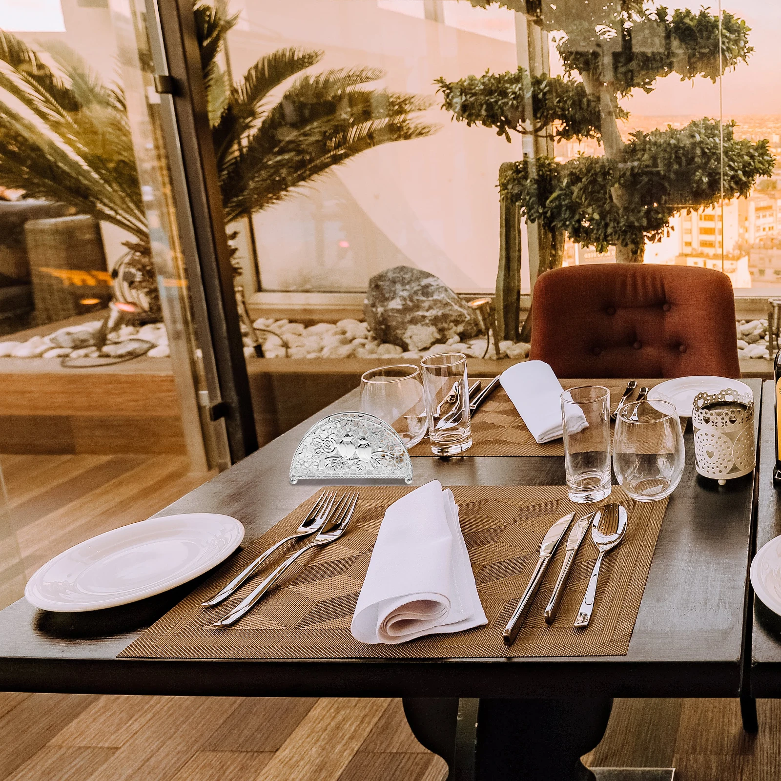 

Standing Napkin Holder Metal Vintage Design Large Capacity for Restaurant Home Use Tissue Dispenser Tabletop Napkin Storage Rack