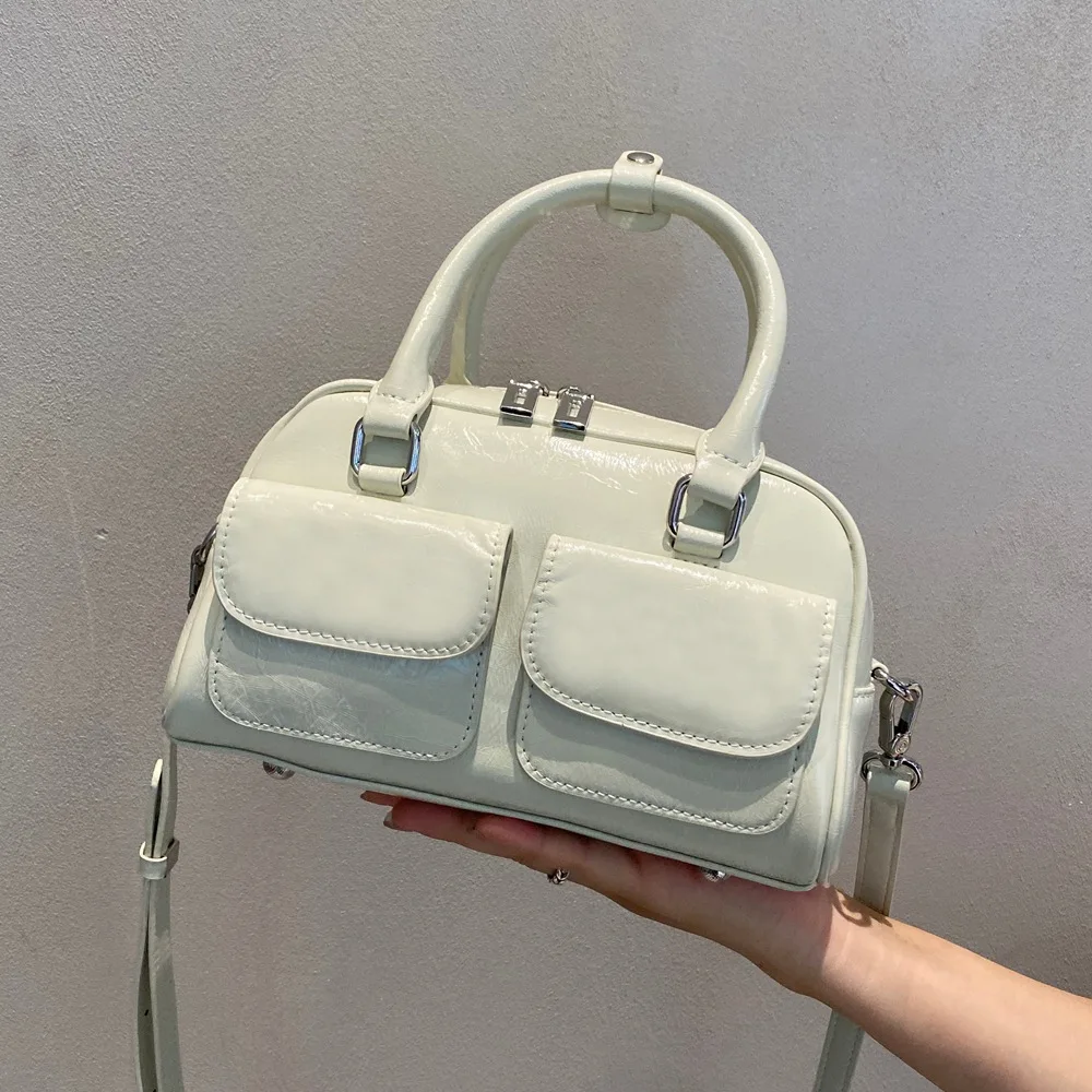 

2025 New Cow Leather Handbag Woman Fashionable Oilwax Genuine Leather Tote Bag Small Real Cowhide Shoulder or Crossbody Bag