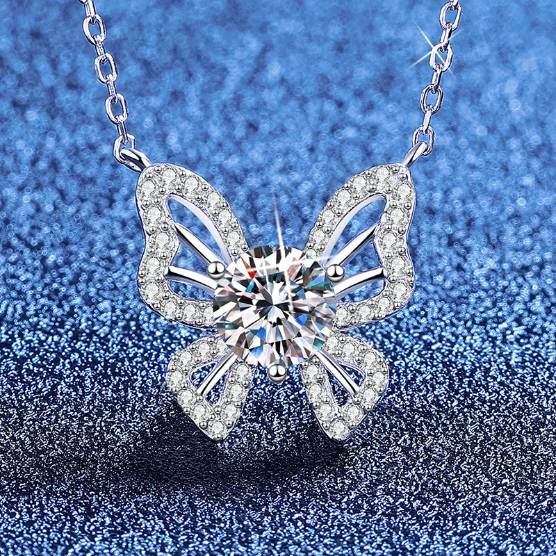 

Mozambique 1 Carat Platinum PT950 18K Gold Necklace, Light Luxury Butterfly Versatile Pendant, Mozambique Collarbone Chain