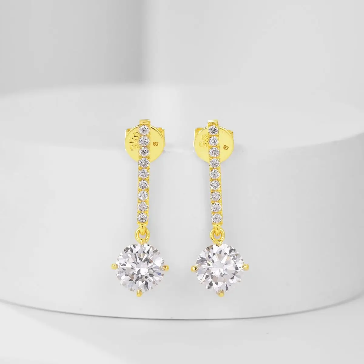 مجموعة أقراط الماس المزروعة من الذهب عيار 18 قيراط مع أقراط الماس الحقيقي أقراط الماس الاصطناعي للمختبر من الذهب #4