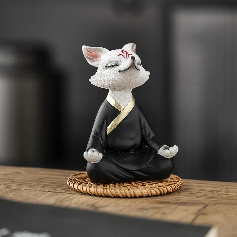 

Office desktop decoration, white nine-tailed fox ornament, high-end healing system, decompression car interior