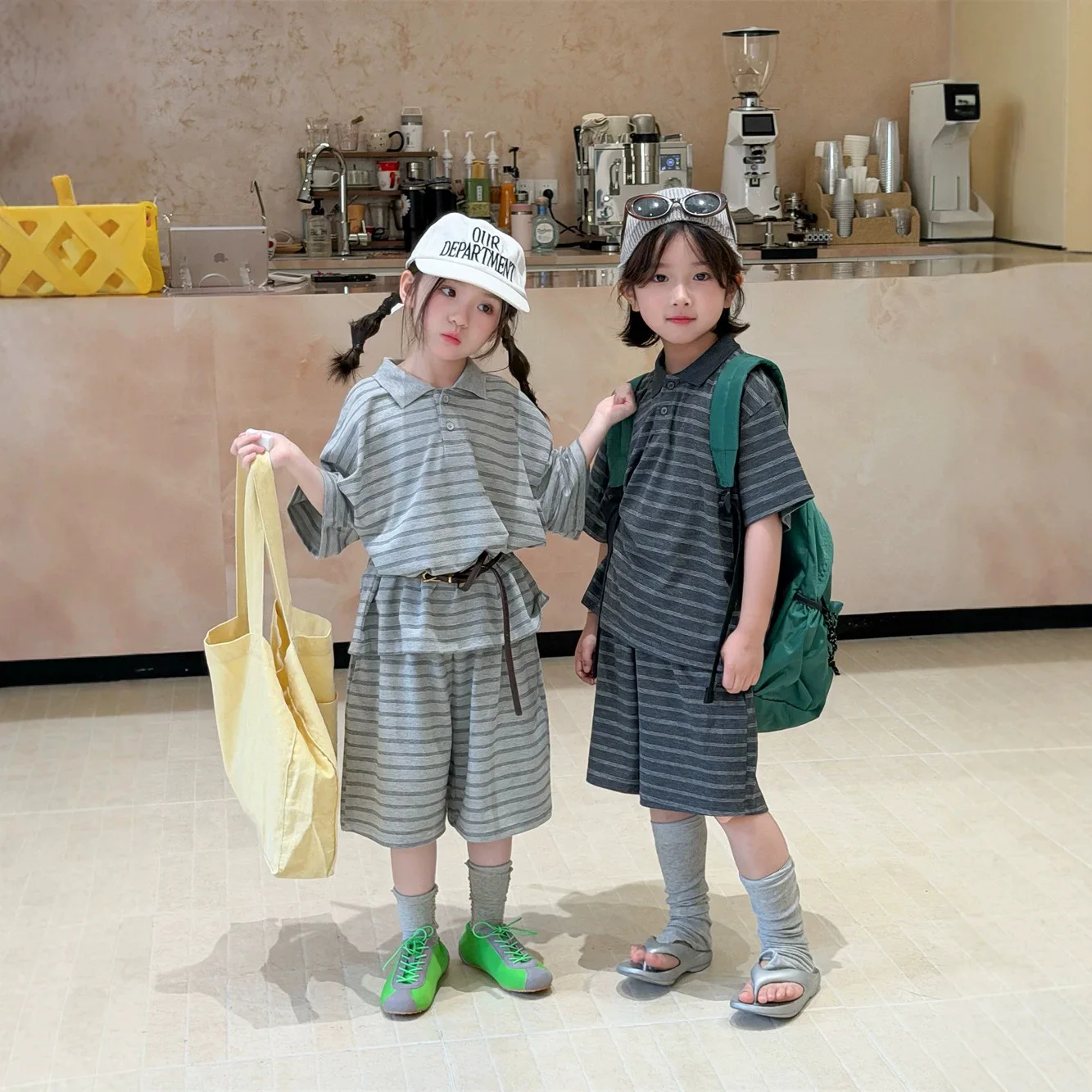 子供用ストライプポロセット夏の新スタイルルーズフィットツーピーススーツ男の子と女の子用コットン韓国風カジュアルウェア