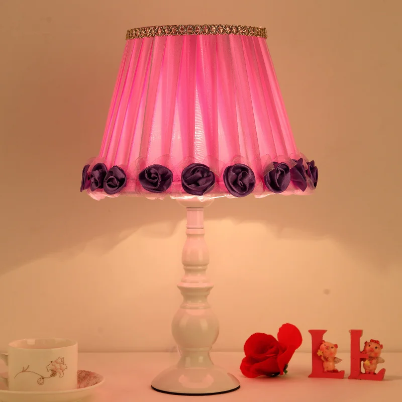 Slaapkamerlamp bedlampje Europ - Desk Setup Girl recensie en prijs