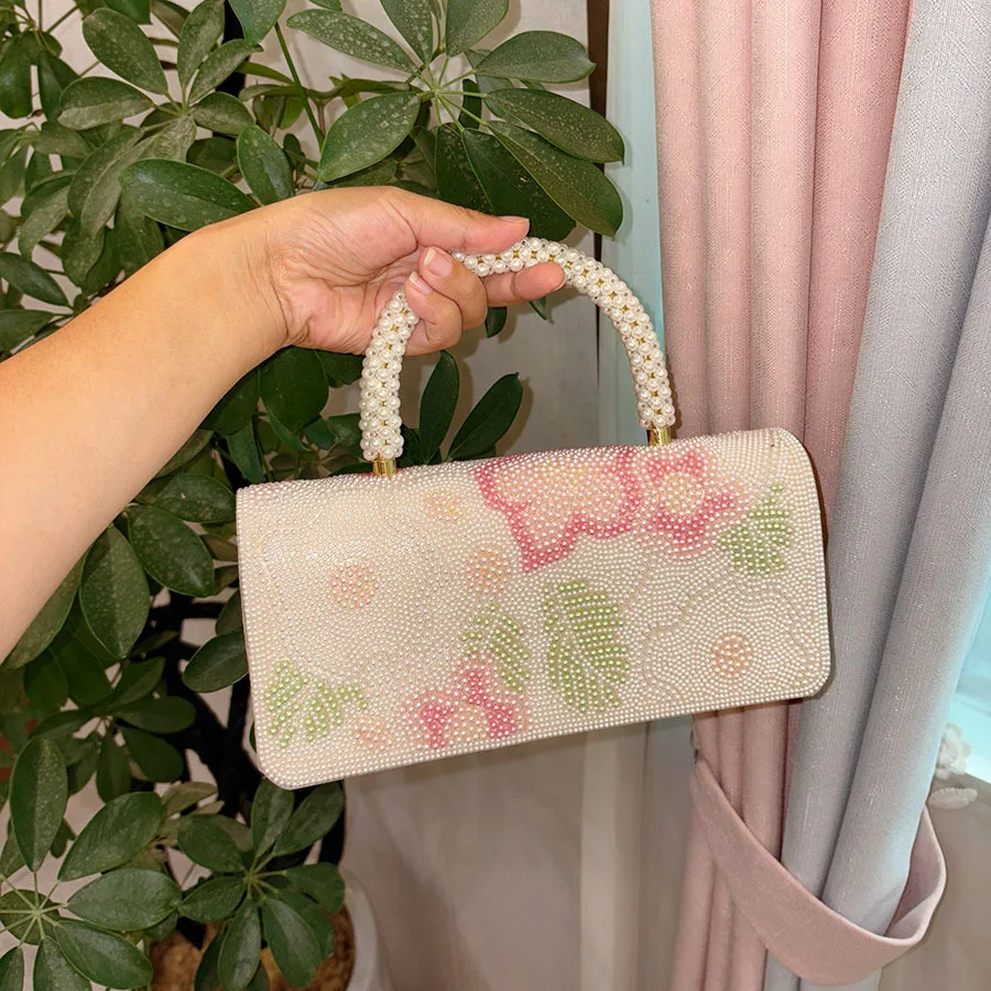 

Temperament beaded embroidered flower handbag foreign style princess shoulder bag messenger bag change bag