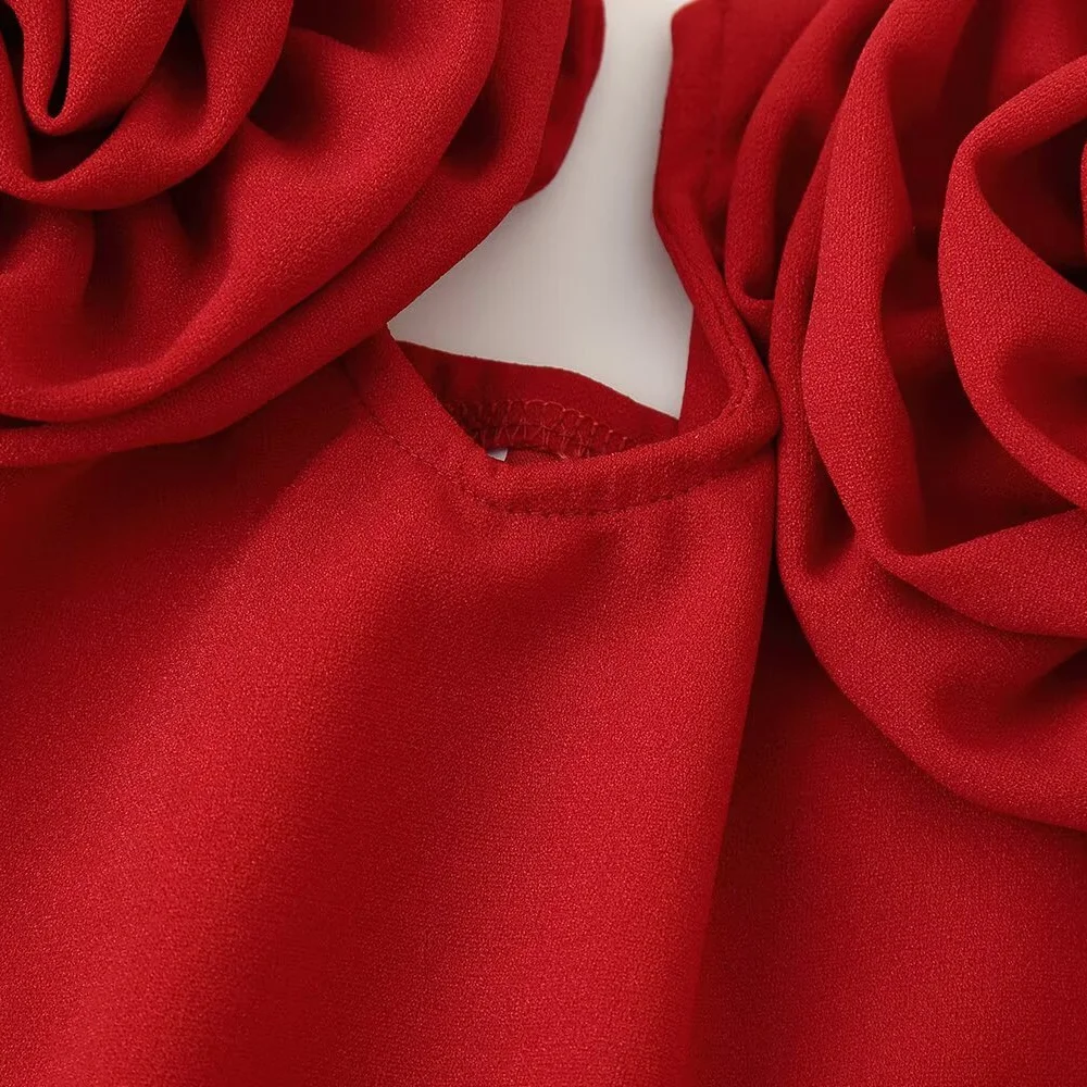 สินค้าใหม่ประจำฤดูร้อน ชุดเดรสผู้หญิงทรงเข้ารูป เซ็กซี่ โชว์หลัง สายเดี่ยว ตกแต่งดอกไม้สามมิติ