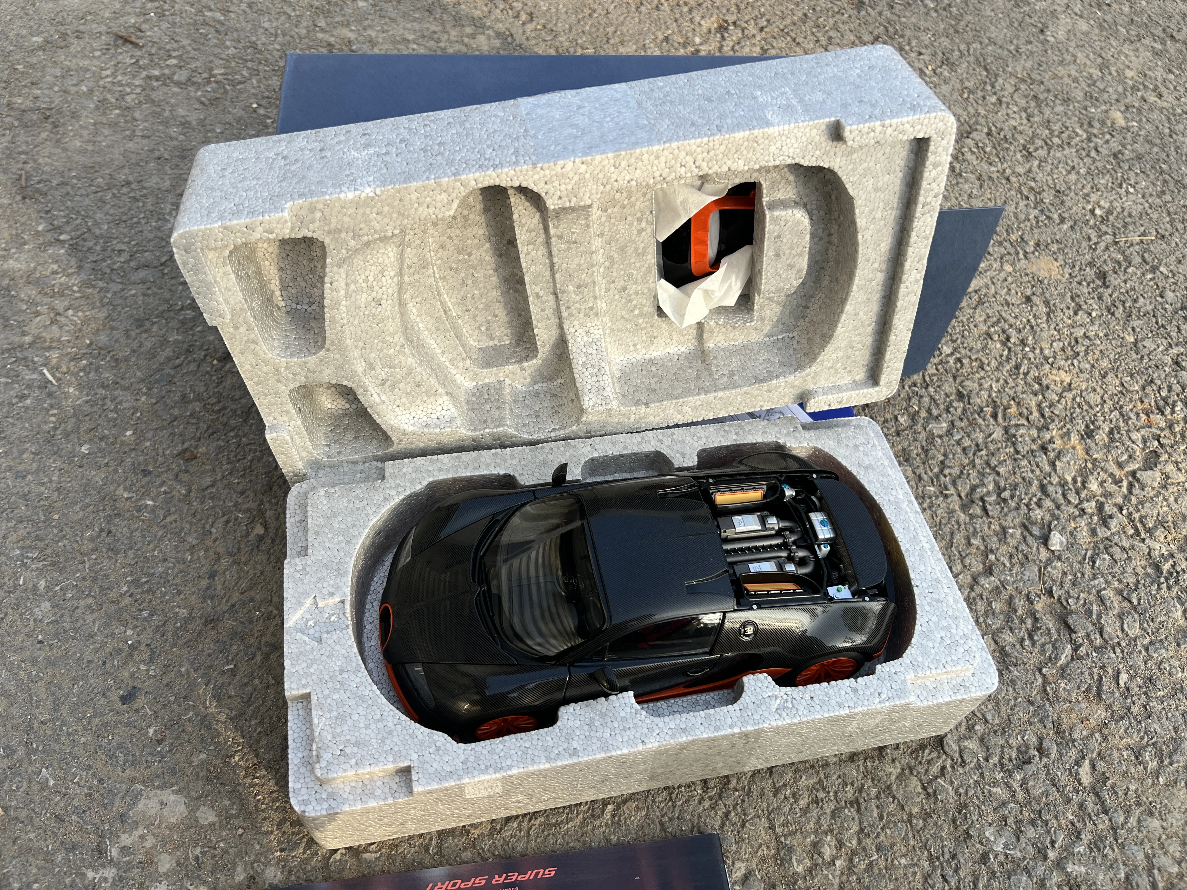 1:18 origineel model, Autoart BUGATTI Veyron 16.4 Super Sport World Record Edition, legering automodel voor weergave, cadeau en verzamelen
