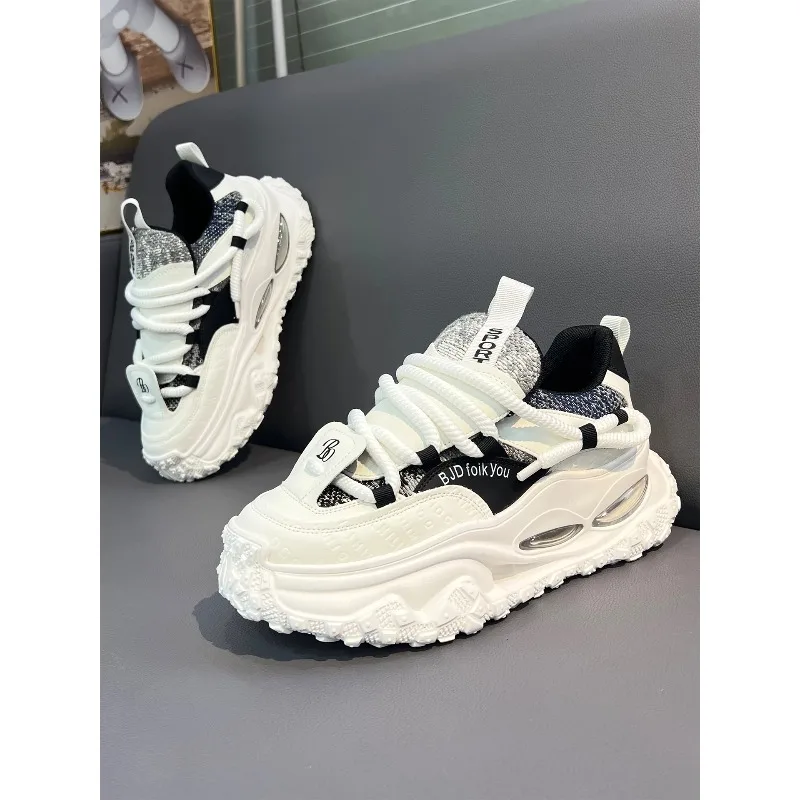 حذاء رجالي لخريف 2025 بتصميم Thin Breathable Me Dad oes Air Cuion Sle حذاء رياضي غير رسمي عصري منخفض القطع سهل الارتداء بمقدمة مستديرة