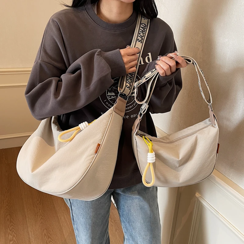 

Classic Leather Messenger Bag With Soft Lining For Elegant Ladies, Luxury Brand By Famous Designer