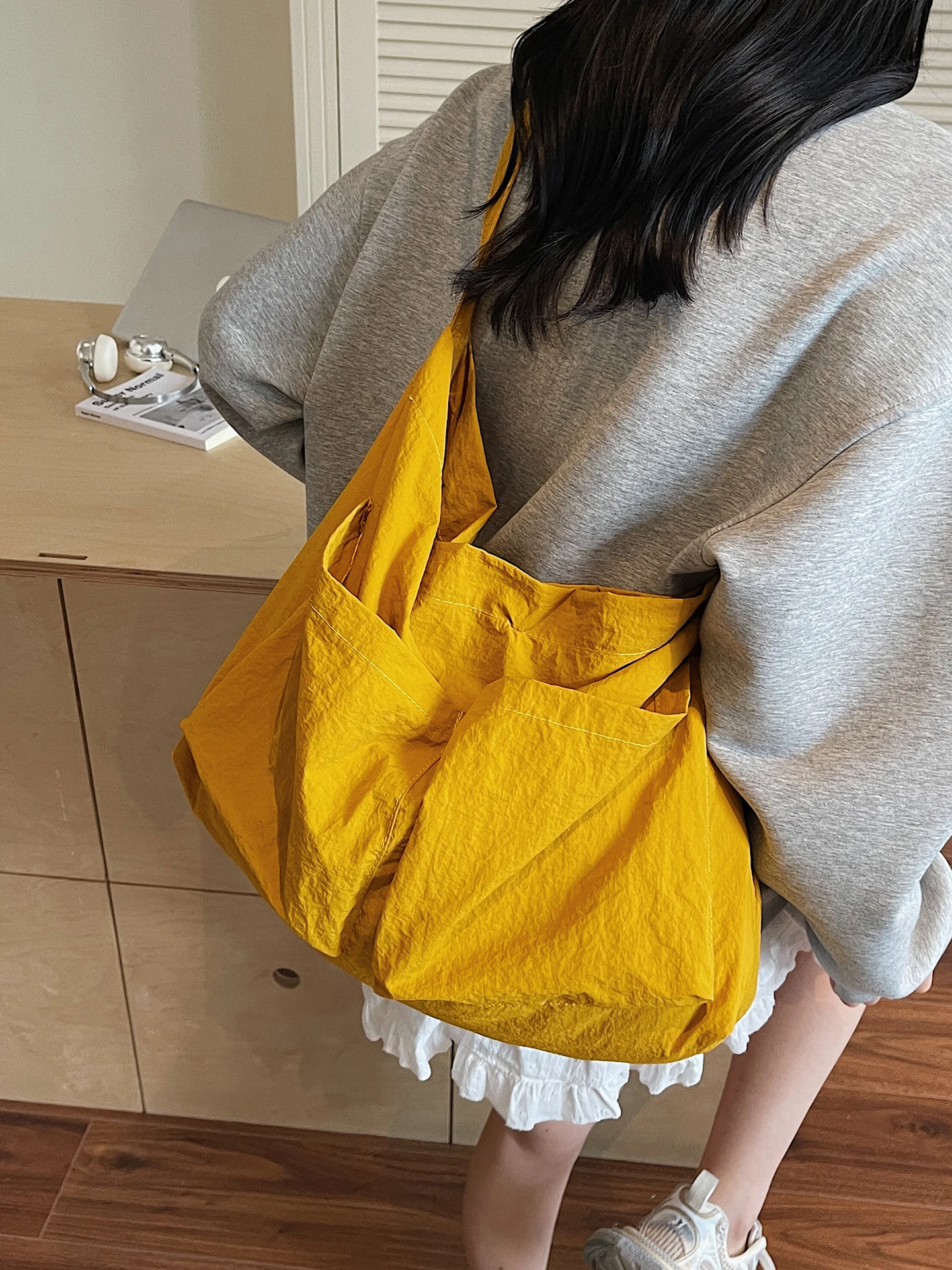 

Safari Style Canvas Tote Bag for Women 2025 New Fashionable Multi Pocket Single Shoulder Crossbody Bags