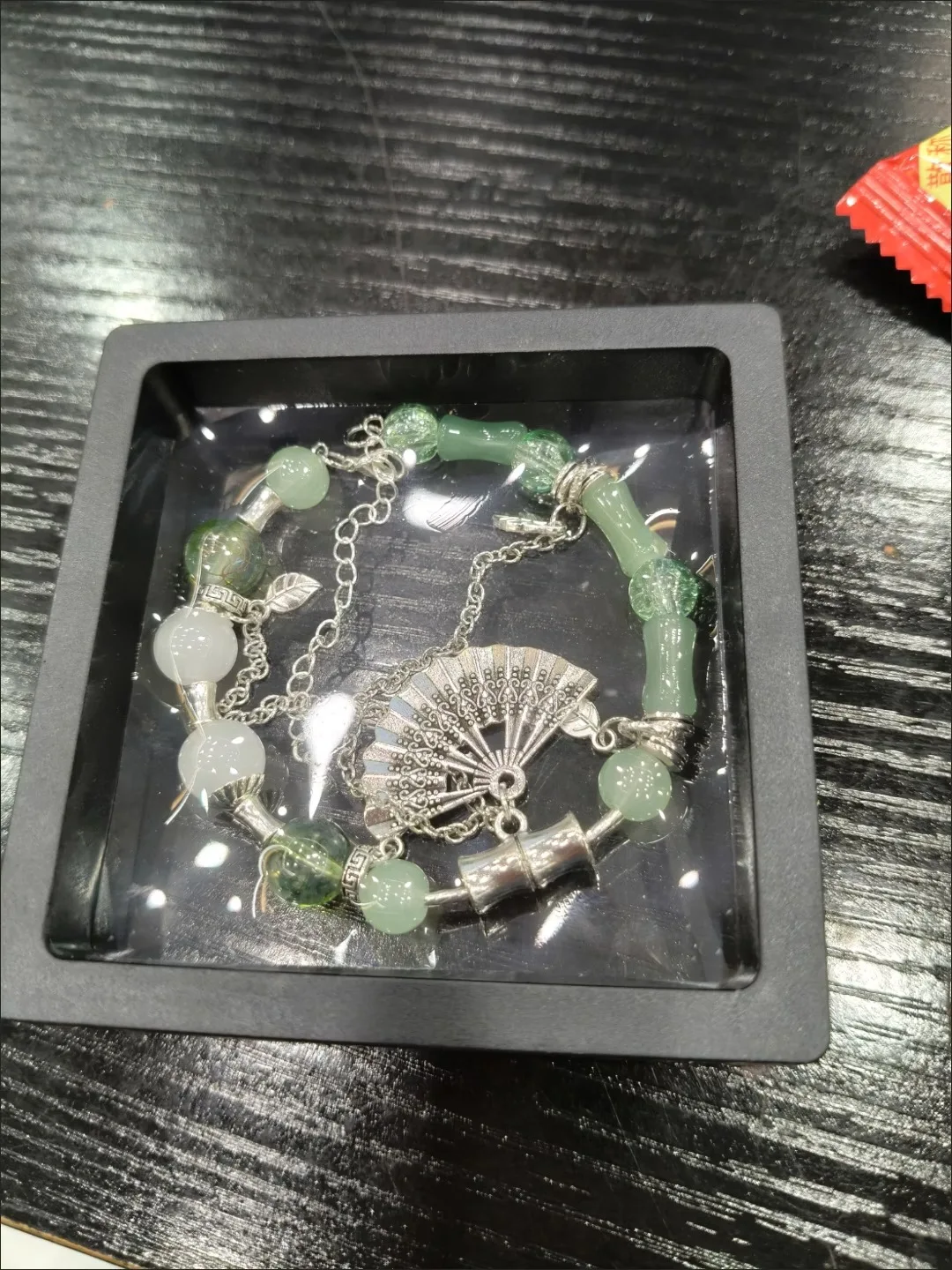 

[Guide to self-help through books] Original design of animation anime characters derived cosplay bracelet guard bead gift