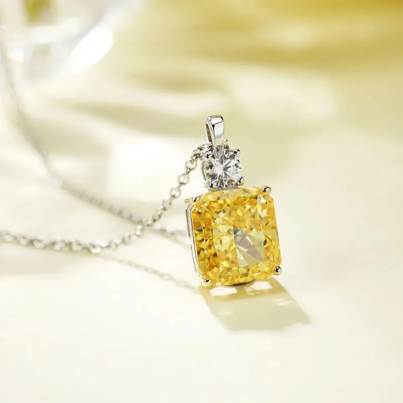 Hot Selling Pink Yellow High Carbon Diamond Necklace Women\'s Square Ice Flower Perfume Bottle Pendant Fashionable and Luxurious
