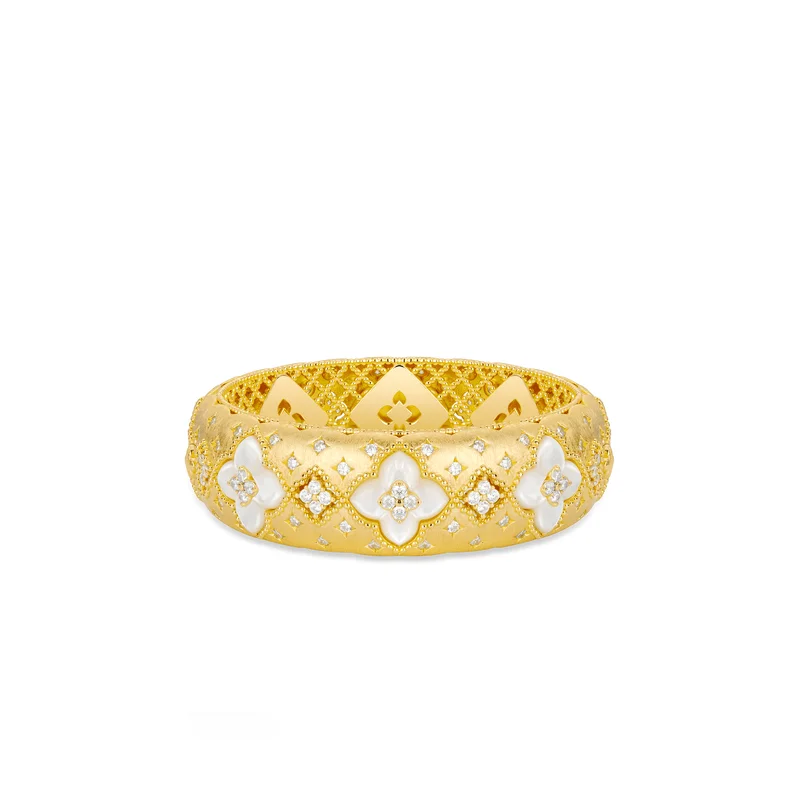 

BELLUX 925 Silver Synthetic Zircon Bracelet Golden Four Petaled Flower Starry Stars Luxury Bracelet
