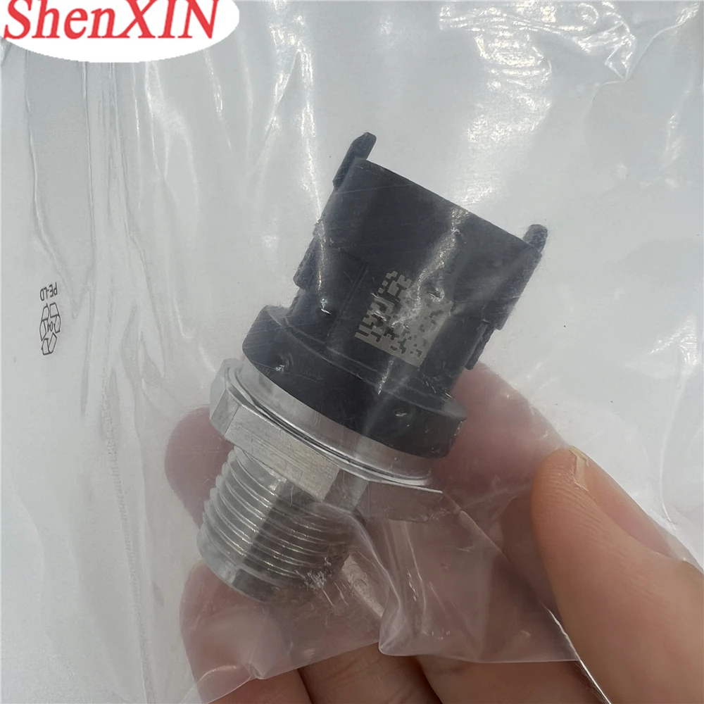 

Датчик давления в топливной рампе OEM 0281002937 Для Cummins Volvoo Ivecoo Man Fiatt Renaultt