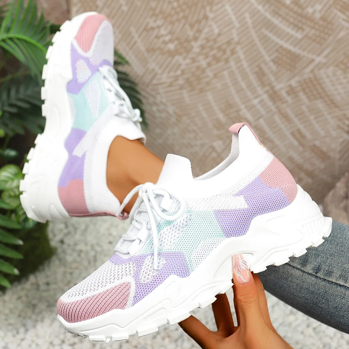 Women's Casual Fashionable Woven Mesh Dad Shoes Spring Breathable Lightweight Low-Heeled Sports Shoes