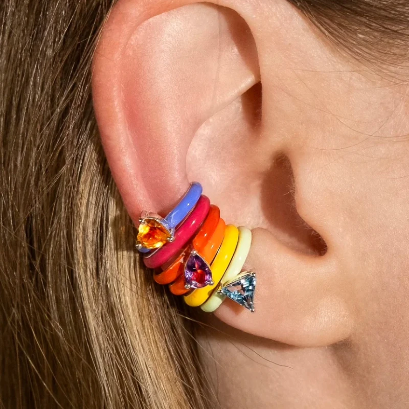 Pendientes de arcoíris a la moda para mujer con diseño sencillo de estilo hip-hop con incrustaciones de circonita brillante, un artículo imprescindible para salir