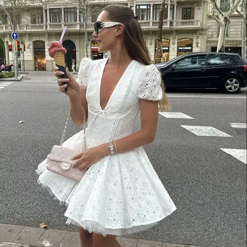 Summer Women Hollow Out Embroidery Slim White Mini Dress Vintage Puff Sleeve V Neck Low Waist Female Casual Party Dress