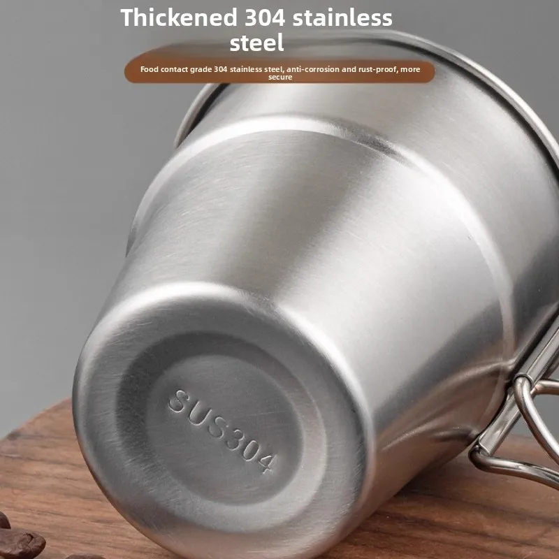 كوب تخييم محمول من الفولاذ المقاوم للصدأ - كوب خفيف الوزن ومتين للتخييم وحقائب الظهر والنزهات والقهوة الساخنة والبيرة الباردة