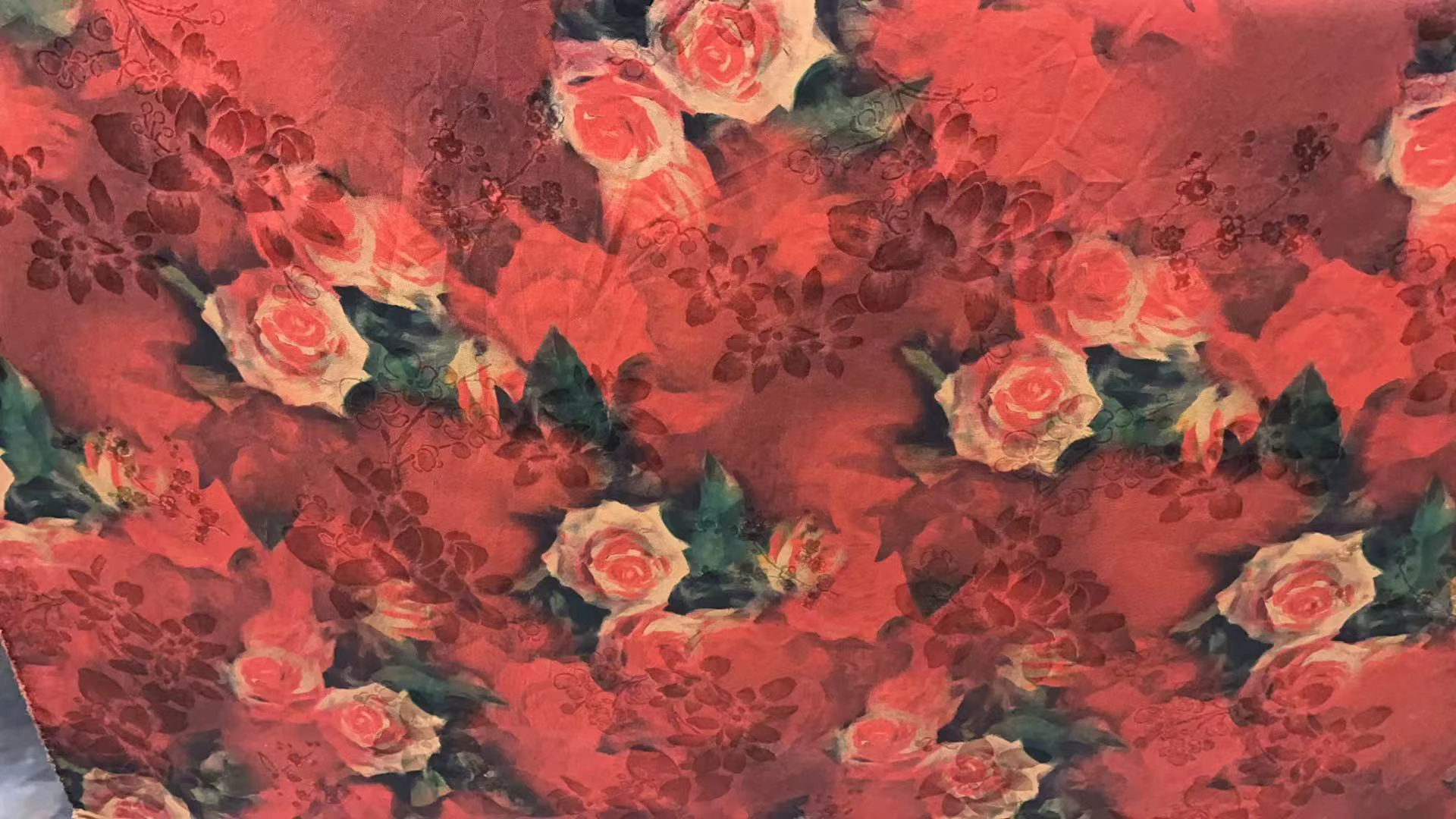 Abito cheongsam in tessuto di filato Xiangyun di garza di cantone Gambiered di ravanello intrecciato Sanjing di alta qualità