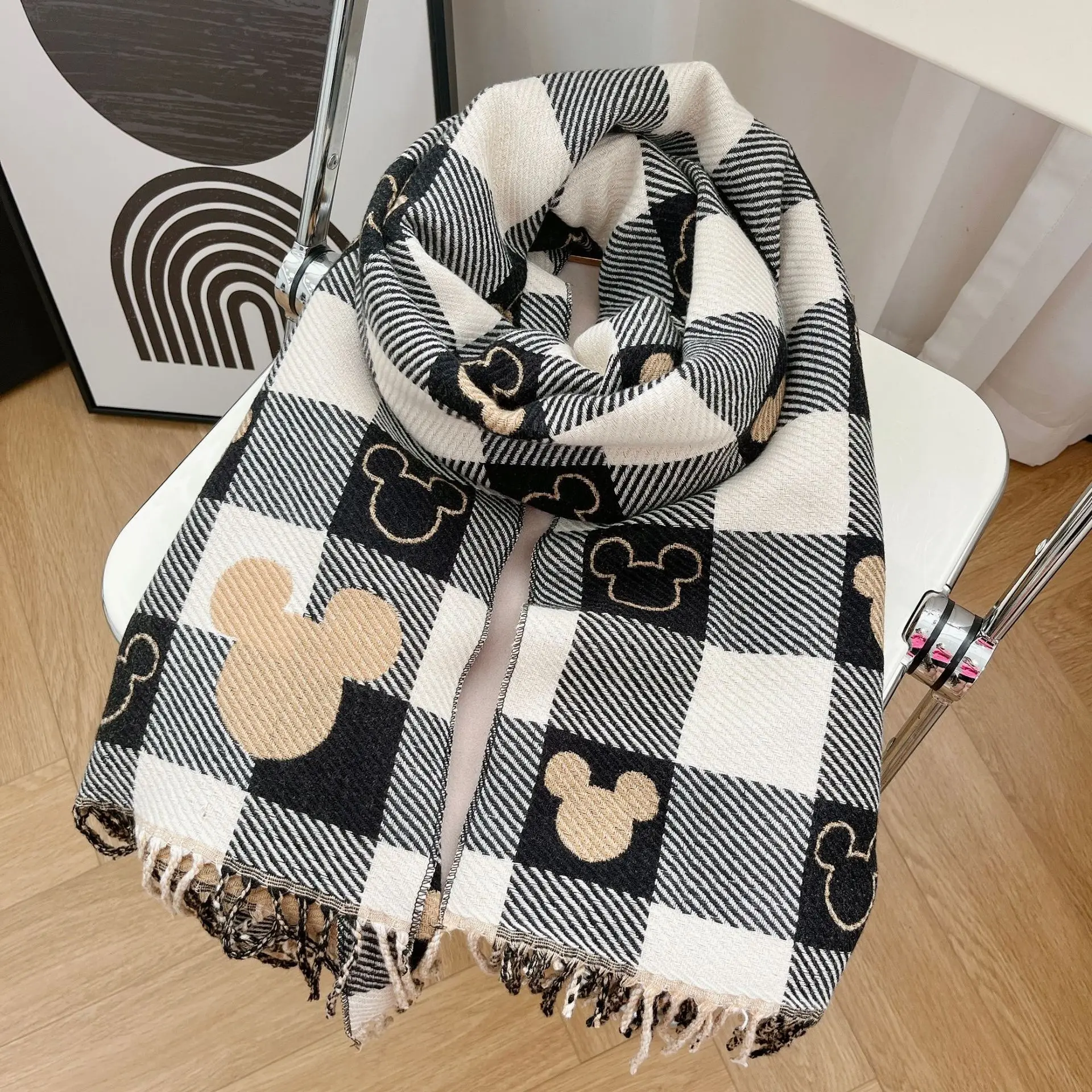 Nieuwe Anime Muis Sjaal Winter Mickey Mouse Hoofddoek Vrouwen Sjaal Retro Jurk Mode Geruite Sjaal Meisje Gift 2025