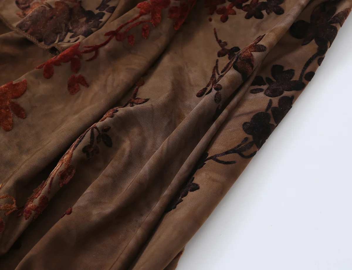 Damen Sexy Kleid mit Schleifenkragen, Rückenfreies Neckholder-Maxikleid, Modisches Ärmelloses Bedrucktes Schlankes Kleid, Elegantes Sommerkleid in Braun ﻿ – Detail 11