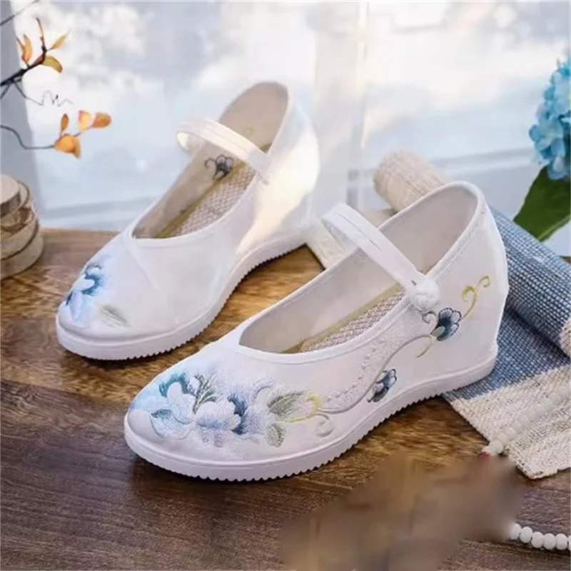 Anime Cosplay Schoenen Chinese Hanfu Schoenen Etnische Stijl Theekostuum Borduren Lente Zomer Ademend Verborgen Hakken Vrouwen Meisje