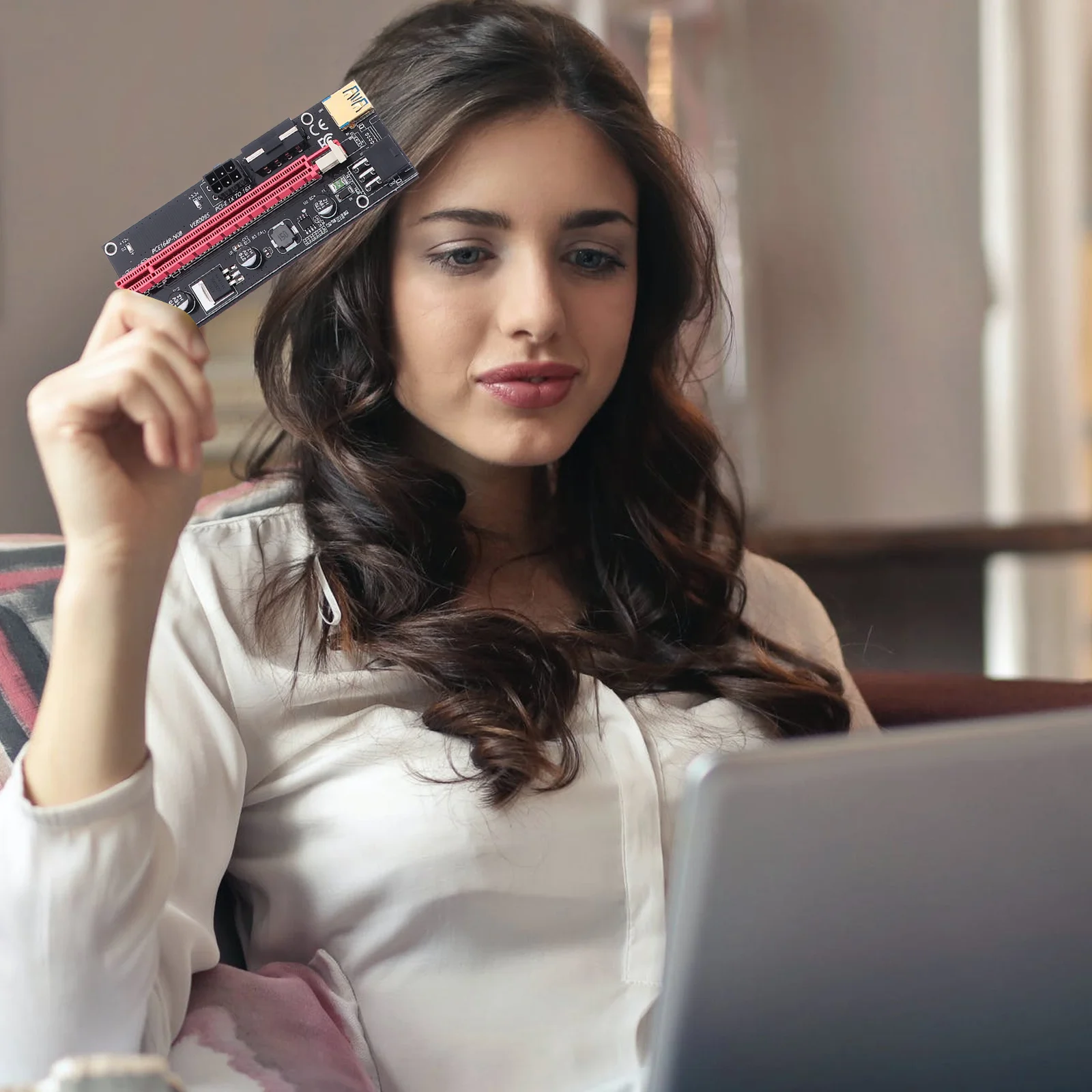 

1Set Pcie Riser Professional Adapter 1x to 16x Graphics Card Dual 6pin Capacitors Enhanced Power Extension