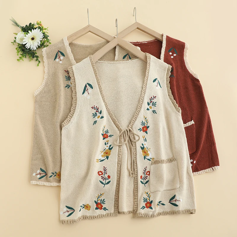 

Autumn New Sweet V Neck Embroidered Sweater Vest Women Sleeveless Casual Tops