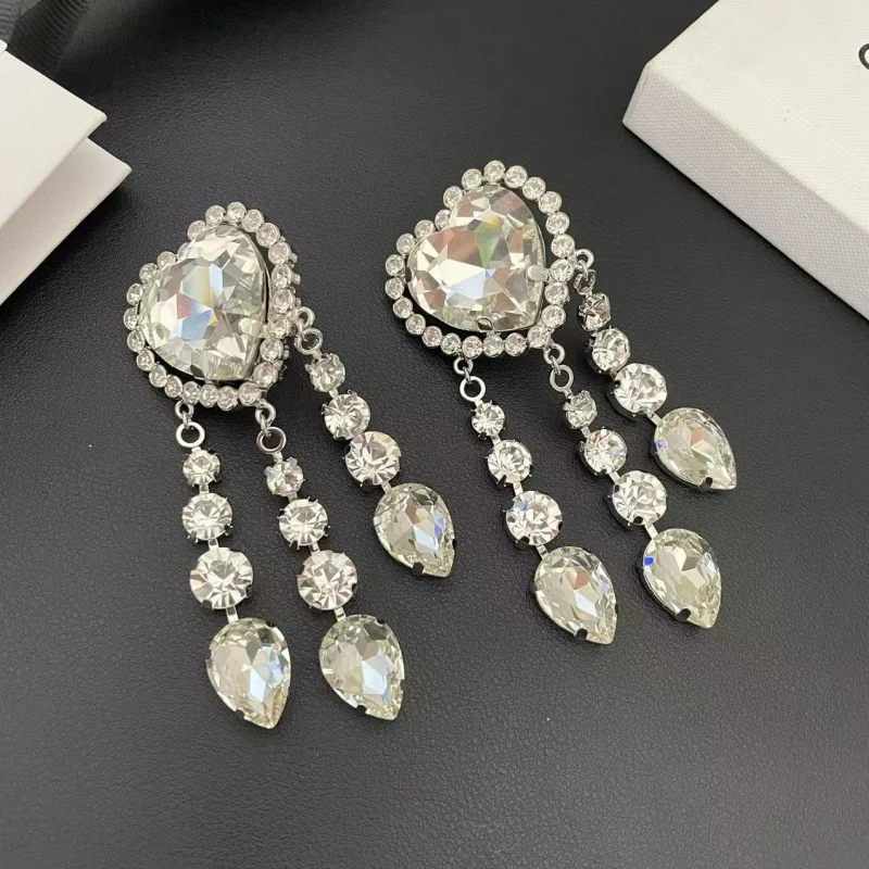 New Special OfferHeart Water Drops Tassel Crystal Ear Clip Female Light Luxury High Sense Fashion Temperament Fabulous Personali