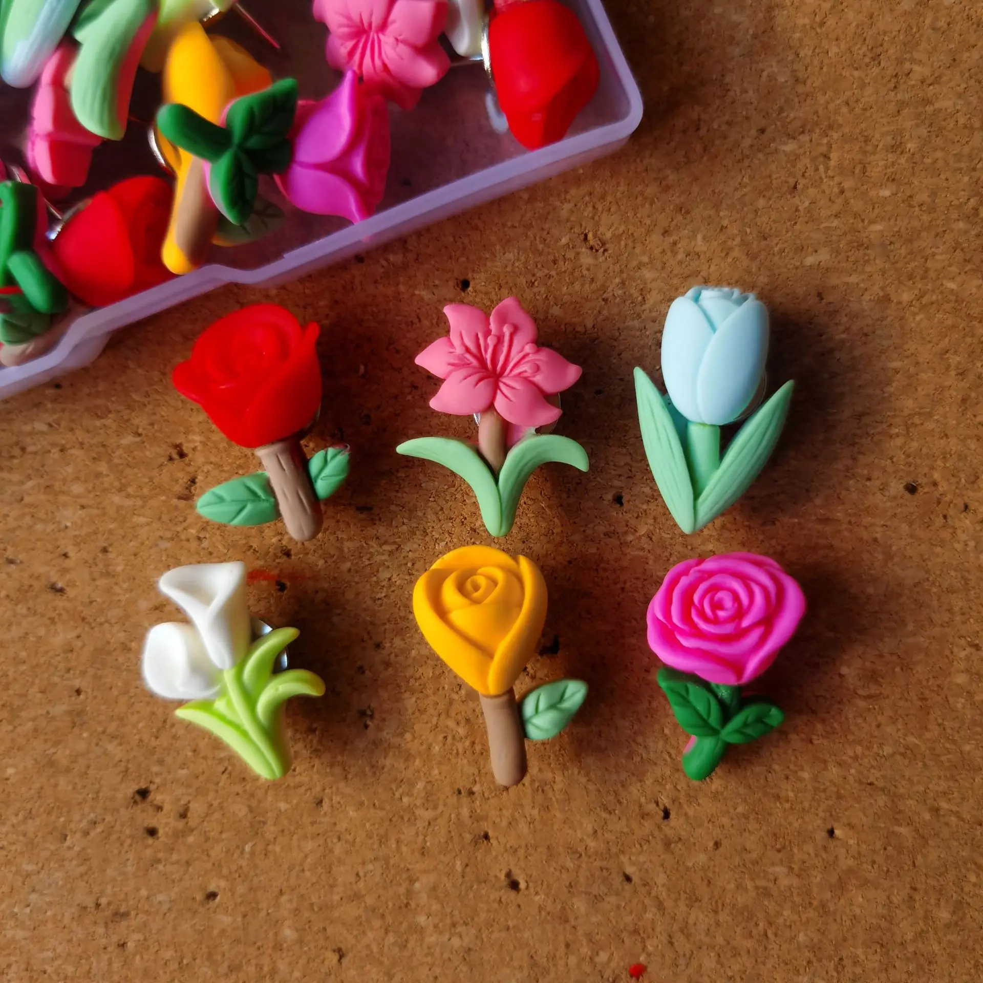 Bview Art 20/50 قطعة من مسامير الإبهام على شكل زهرة الراتنج - دبابيس ضغط إبداعية لتزيين جدران الصور، دبابيس رسم المكتب للوحة الإعلانات #6